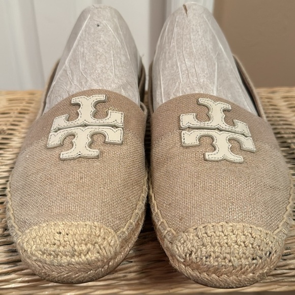 Tory Burch Weston Flat Espadrilles in Natural Linen, Size 7 - Picture 5 of 12